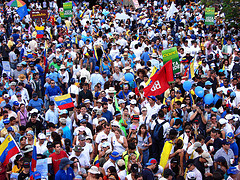 Mucha gente Imagen de una plaza repleta de venezolanos